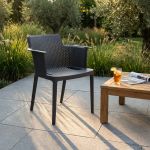 MAKKA - poltrona da esterno ed interno in plastica