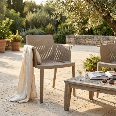 MAKKA - poltrona da esterno ed interno in plastica