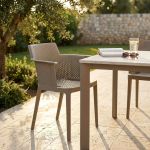 MAKKA - poltrona da esterno ed interno in plastica