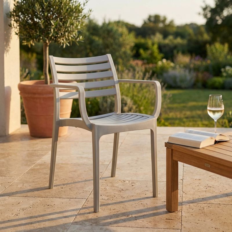 ZULE - poltrona da esterno ed interno in plastica