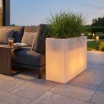 RON - fioriera luminiosa rgb con pannello solare