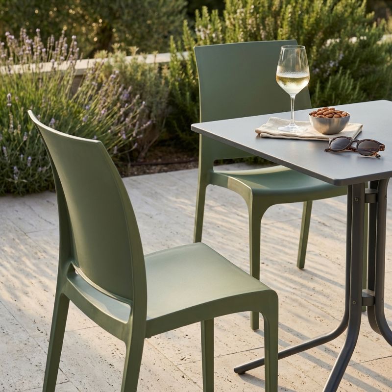 VOLGA - sedia da giardino in plastica