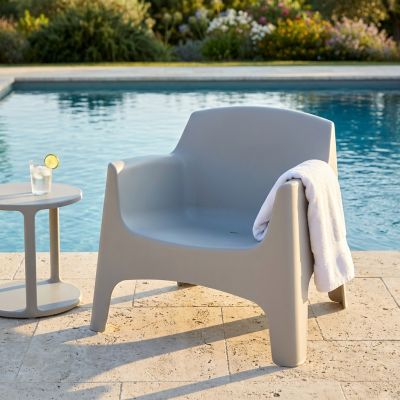 RENKIS - poltrona in resina