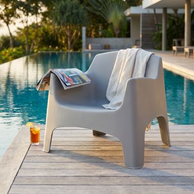 RENKIS - poltrona in resina