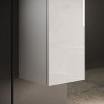 NIO - colonna sospesa da un anta