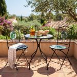 SINTRA - set due sedie e tavolo rotondo con decori