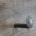 AVERY - appendiabiti in legno riciclato