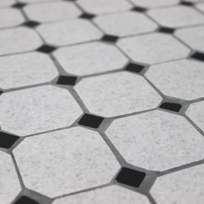 ANXO - tavolo con piano rotondo e mosaico beige e antracite