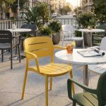 HAZEL - poltrona in polipropilene impilabile