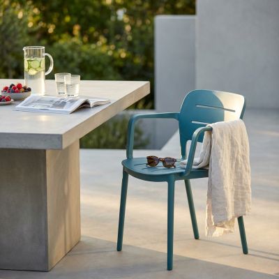 HAZEL - poltrona in polipropilene impilabile