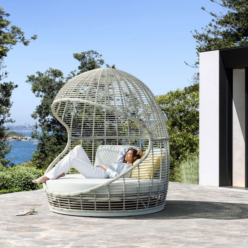 AITANA - conchiglione con struttura in alluminio wicker grigio chiaro