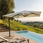 DRAX - ombrellone 4x4 m con palo laterale e telo in nylon