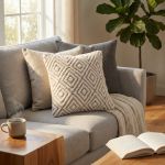 WOLF - cuscino in lana avorio con decoro 45 x 45