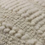 TESSA - cuscino in lana avorio con decoro 45 x 45