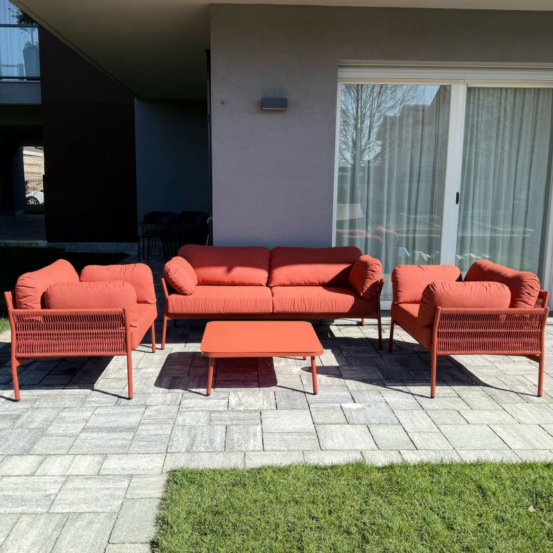 GALASSIA - salotto con struttura in alluminio bianco, rosso o antracite, rivestimento in corda in pvc