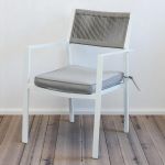 CONGA - poltrona impilabile con struttura in alluminio bianca, taupe o antracite