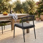 MIRADA - struttura in alluminio bianco o antracite, schienale in corda e seduta in textilene con cuscino