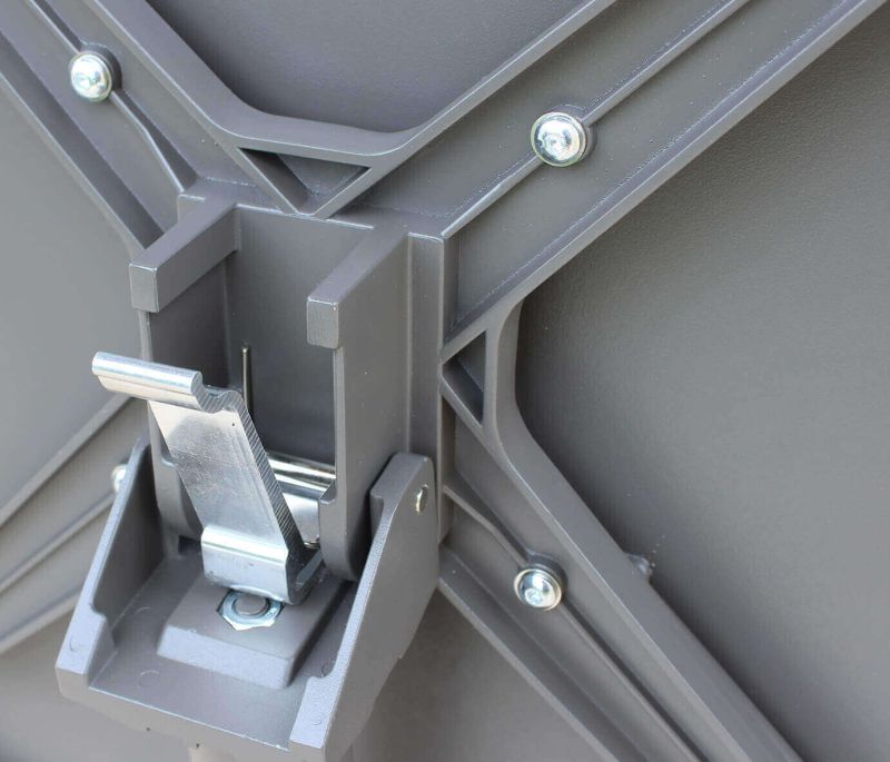 OPERA - set tavolo in metallo cm 70 x 70 x 73 h con 2 poltrone Maris