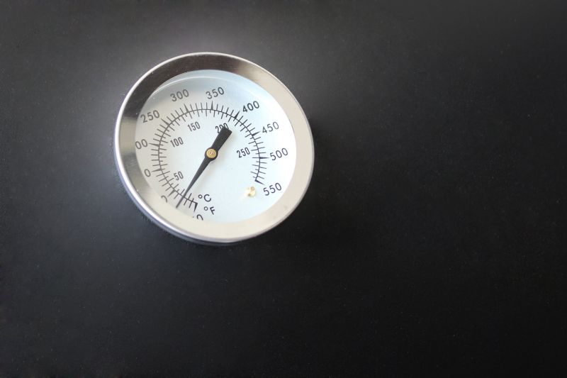 POTS - barbecue a carbonella con affumicatore