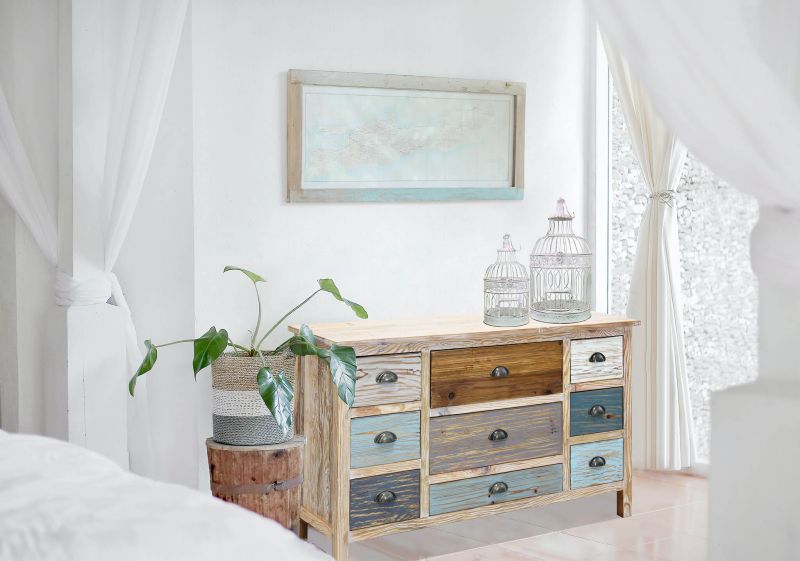 COLORWOOD - cassettiera nove cassetti in legno colorato da 130 cm