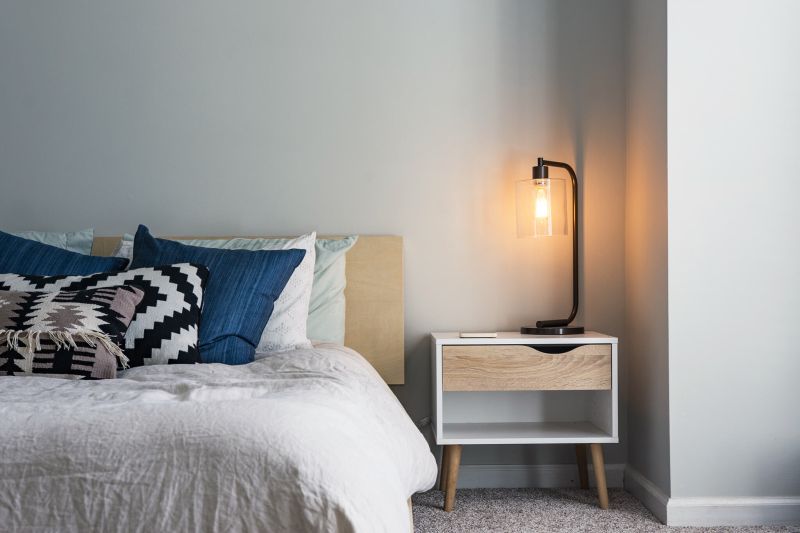 ASTRAL - comodino moderno