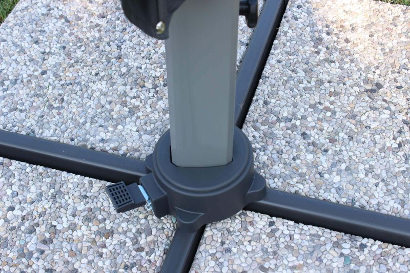 MANU - ombrellone da giardino decentrato