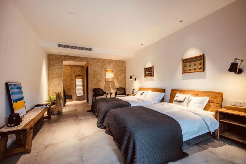 PINUS - letto in pino riciclato