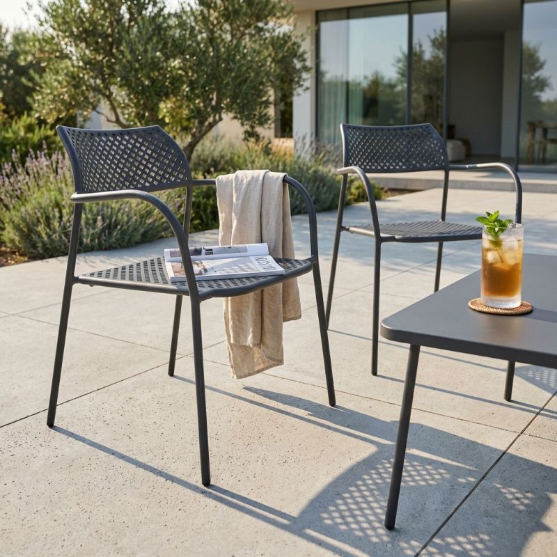 AVIIM - poltrona da giardino impilabile in ferro