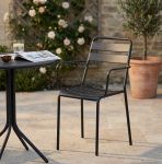 ROMANUS - poltrona da giardino impilabile in ferro