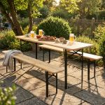 Set birreria con tavolo e due panche a tre gambe